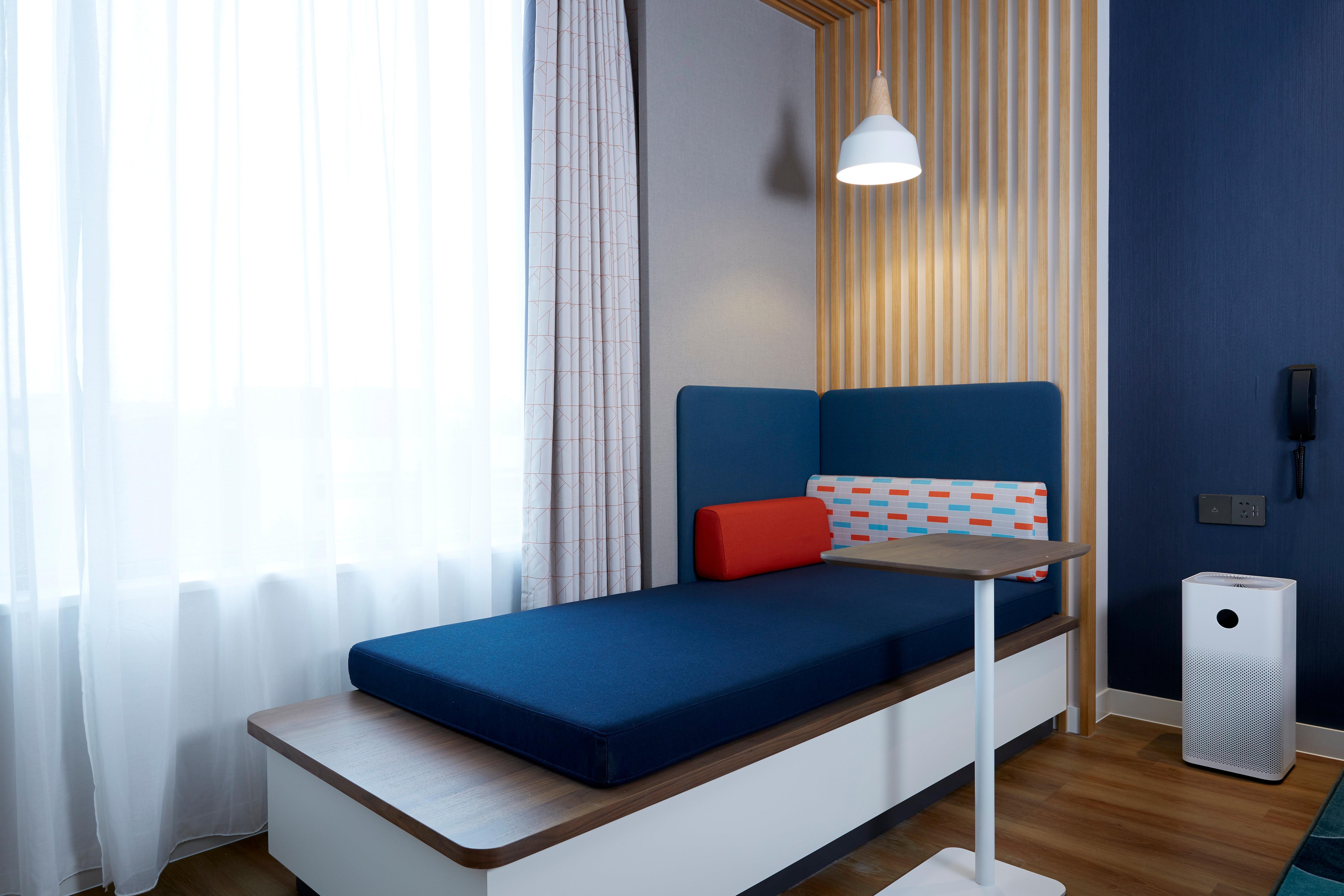 Holiday Inn Express Shanghai Kangqiao By Ihg Exterior foto