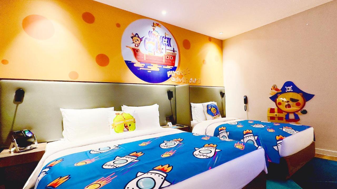Holiday Inn Express Shanghai Kangqiao By Ihg Exterior foto