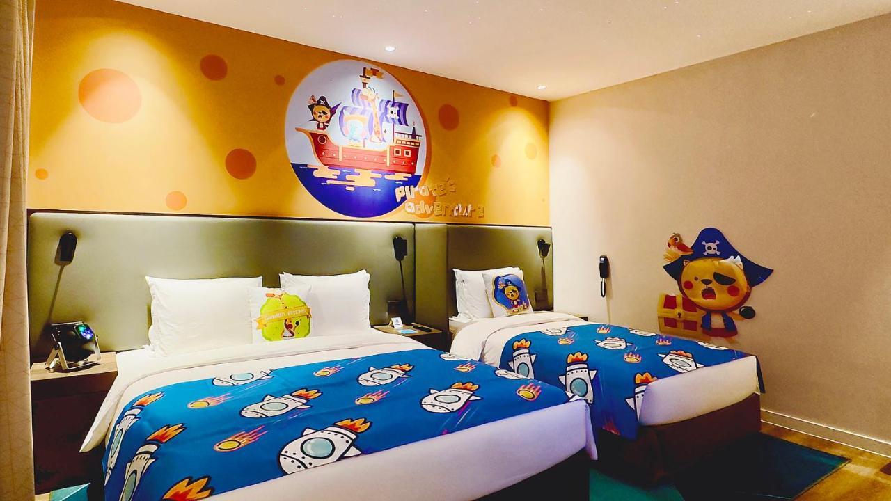 Holiday Inn Express Shanghai Kangqiao By Ihg Exterior foto