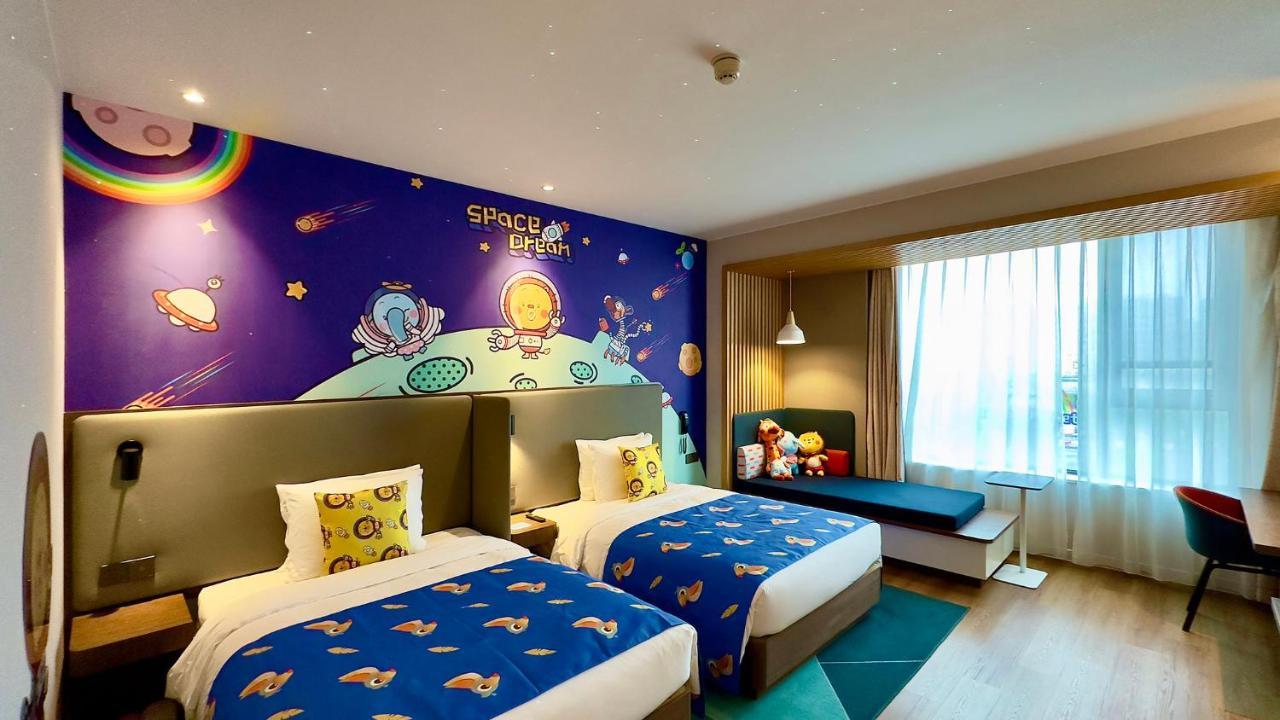 Holiday Inn Express Shanghai Kangqiao By Ihg Exterior foto