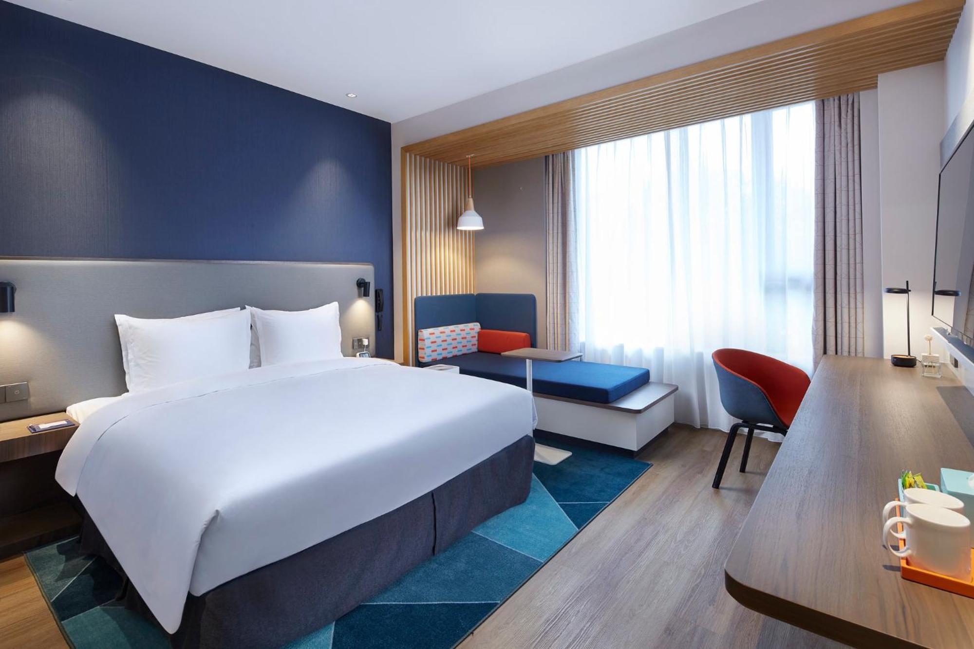 Holiday Inn Express Shanghai Kangqiao By Ihg Exterior foto