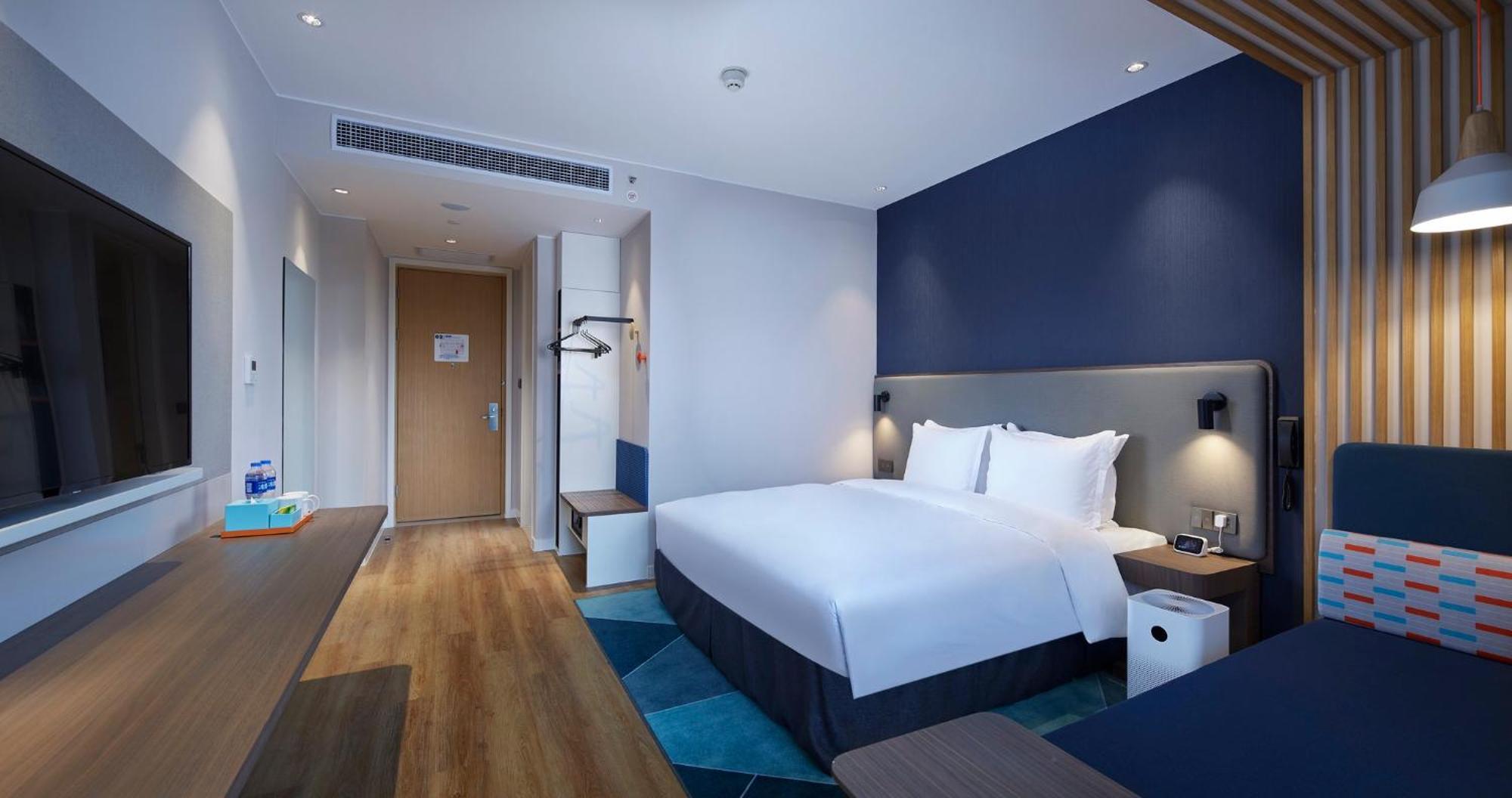 Holiday Inn Express Shanghai Kangqiao By Ihg Exterior foto